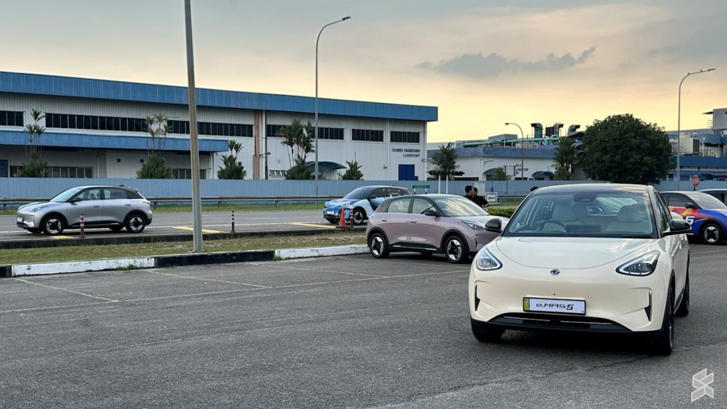 Proton e.MAS 5 EV officially launched, priced from RM56,800 15 proton emas 5 uncamo12