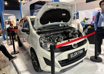 Perodua Axia Elektrik by SCS