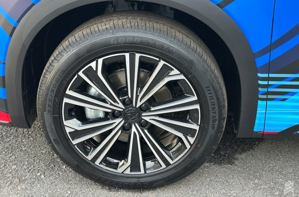 Proton e.MAS 7 PHEV Camo 2