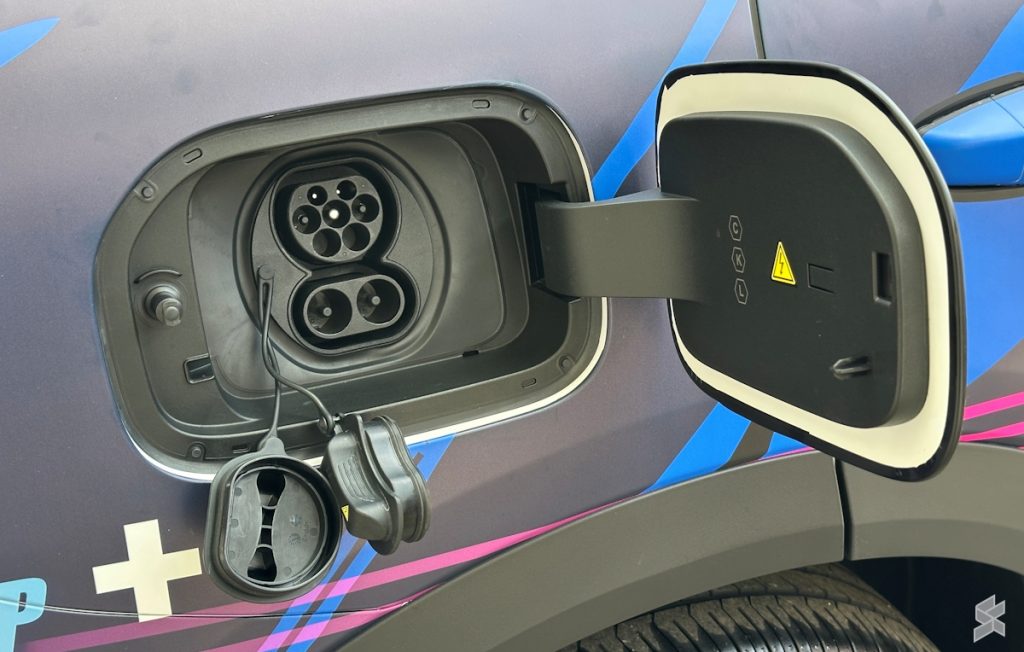 Proton e.MAS 7 PHEV Camo 2