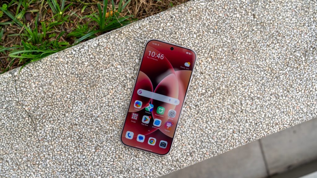 Pocket-Friendly Design, Pro-Level Photos: Who Says Compact Camera Phones Can’t Be This Amazing?