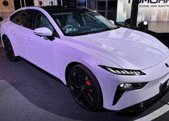 Dongfeng 007 Malaysia Launch