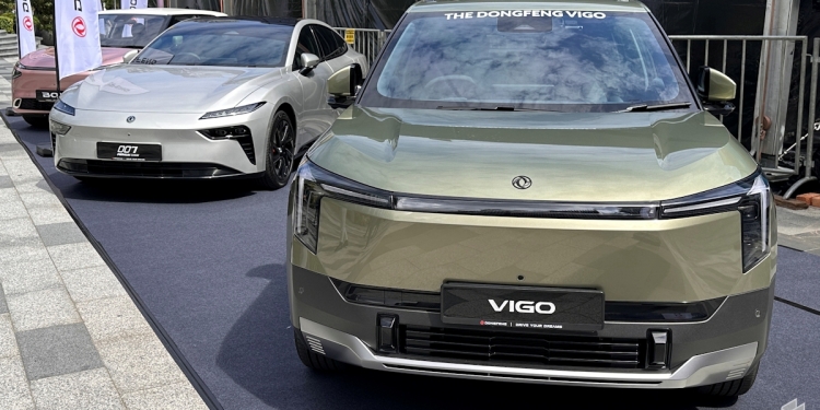 Dongfeng 007 // Dongfeng Vigo