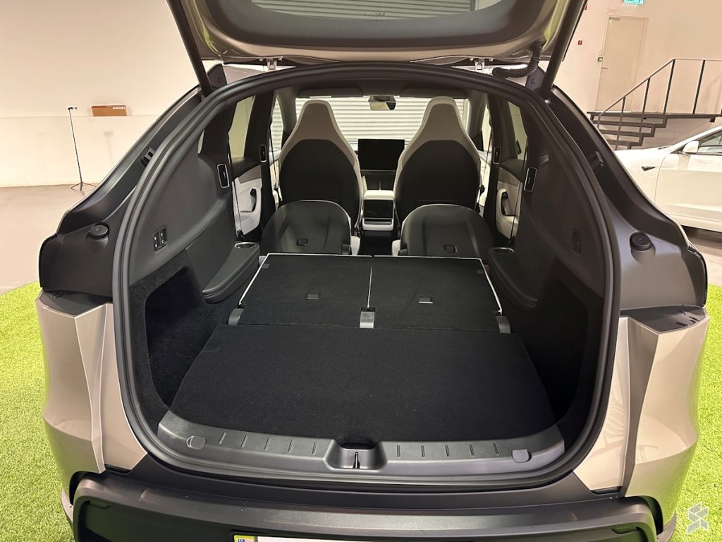 Tesla Model Y L Malaysia