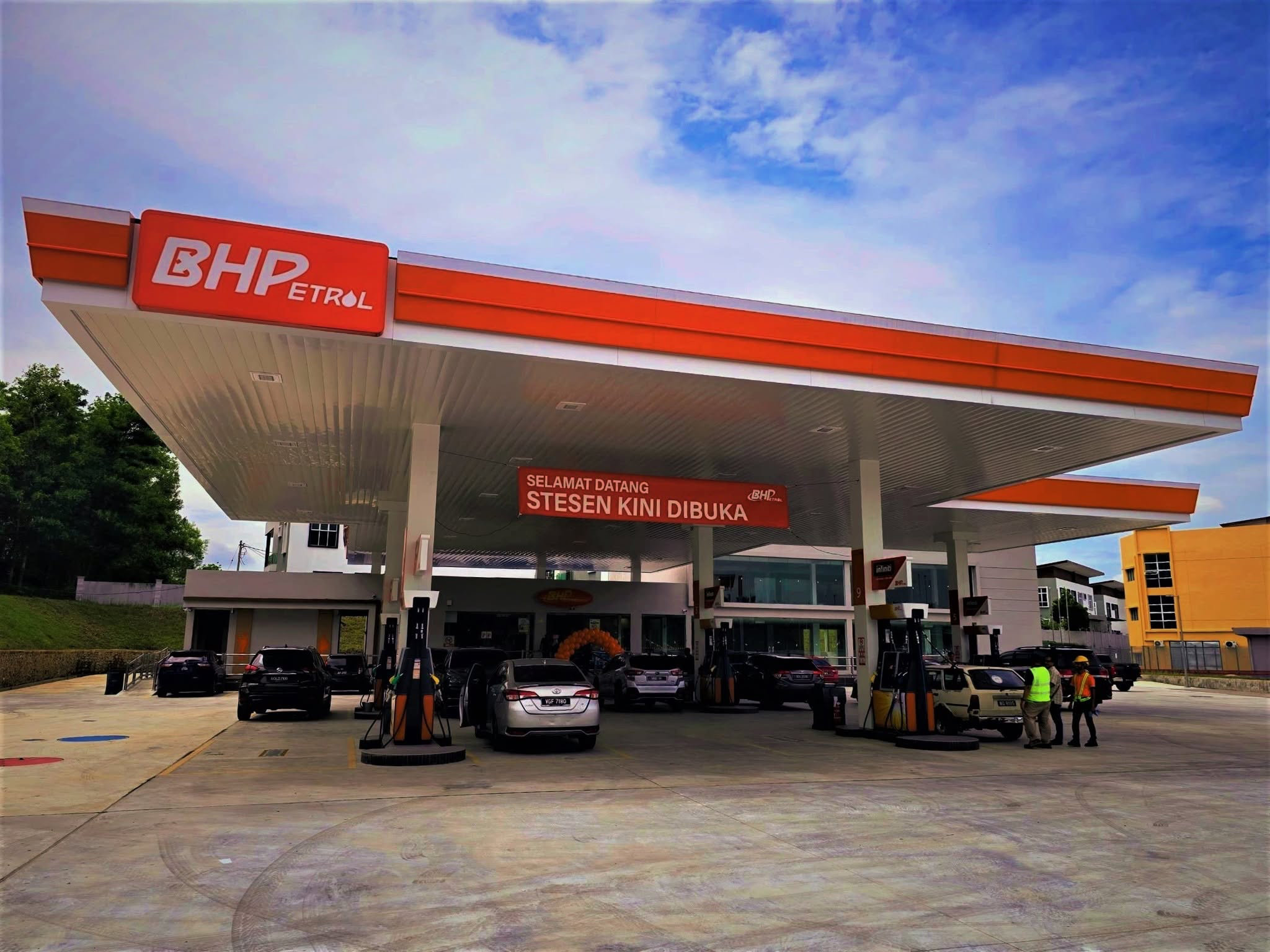 ChargeSini deploys 120kW DC Charger at BHPetrol Lebuh SPA in Melaka